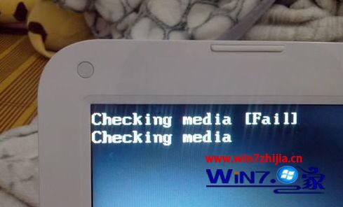 win10电脑开机提示checking media怎么办